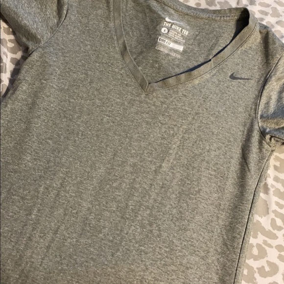 nike shirt size s